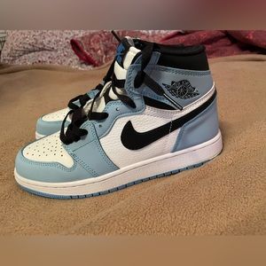 Air Jordan 1 Retro High OG ‘University Blue’ Women’s Size 7
